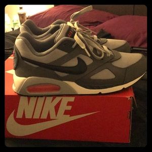 Nike Air Max IVO